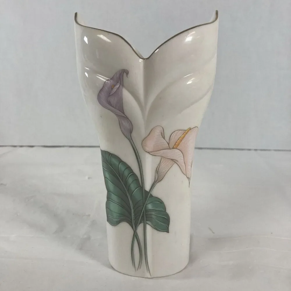 Royal Crown VTG Calla Lily Vase Fine Bone China Gold Trim MCM 6 3/4